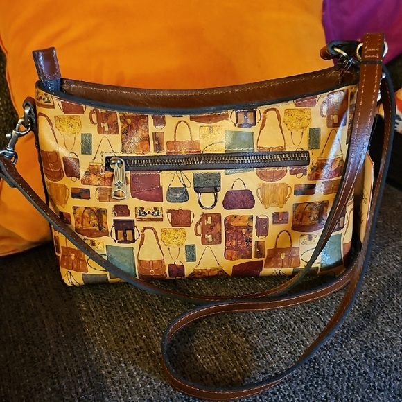 Patricia Nash Leather Multicolor Crossbody Bag With Playful Handbag Print. - Picture 10 of 16